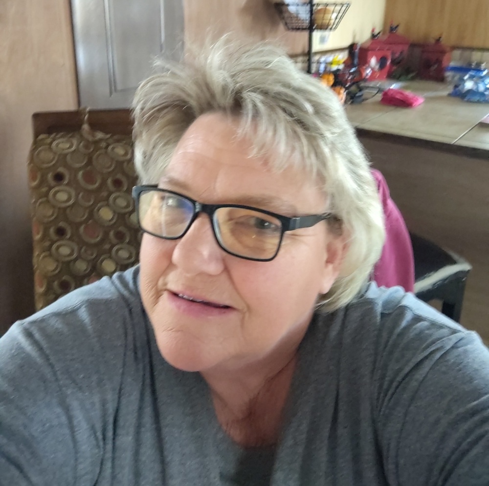 Meet your Posher, Sandra